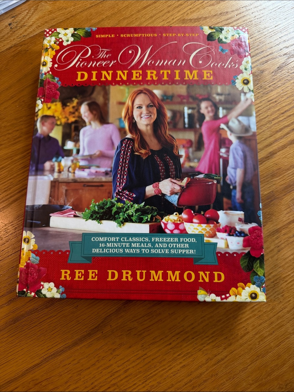 The Pioneer Woman Cooks: Dinnertime - Red Cookbook